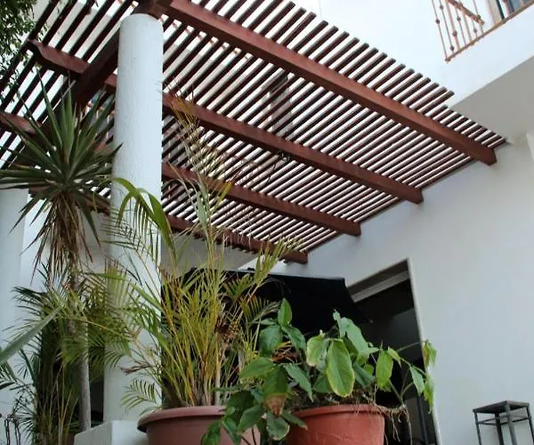 Casa Robyn Homestay Cabo San Lucas